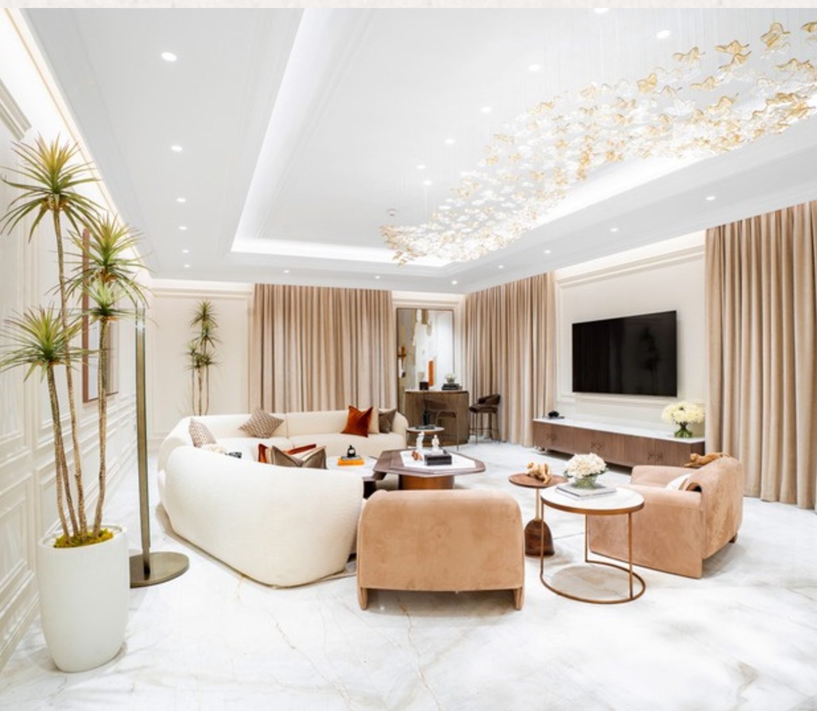 Royal master suite